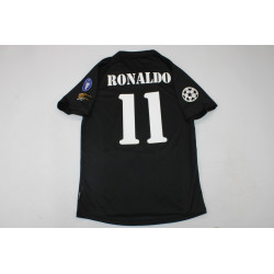 Real Madrid Retro Visitante 02-03 Real Madrid Retro Visitante 02-03