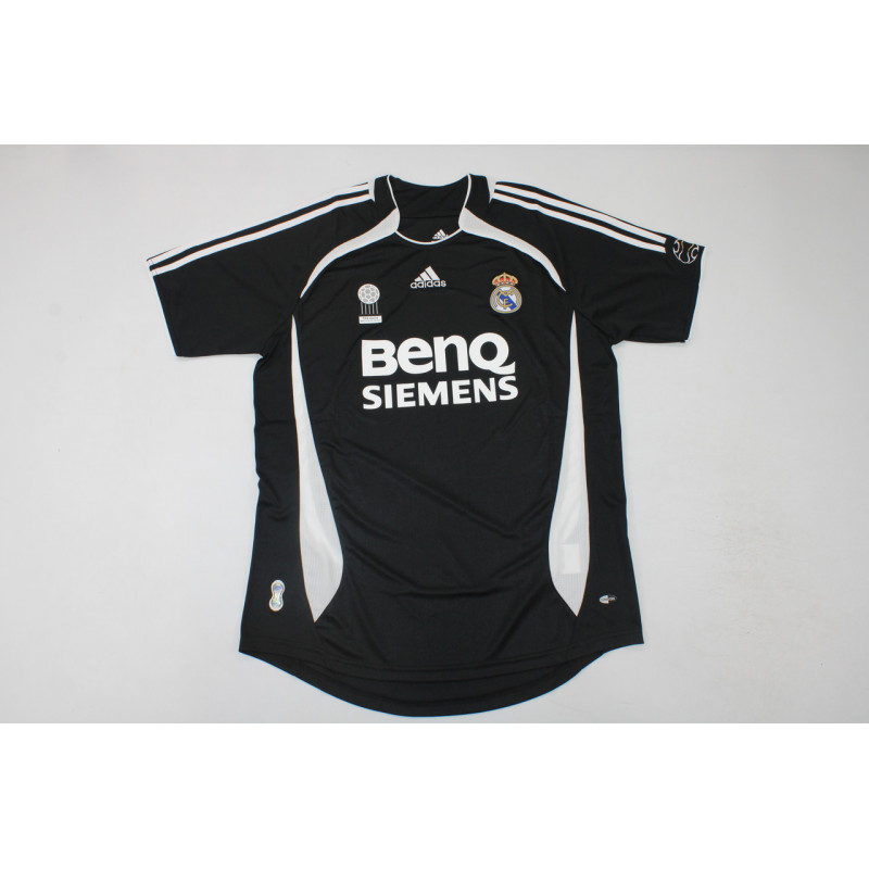 Real Madrid Retro Visitante 06-07 Real Madrid Retro Visitante 06-07