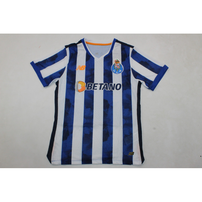 Oporto Player Version Local 24-25 Oporto Player Version Local 24-25