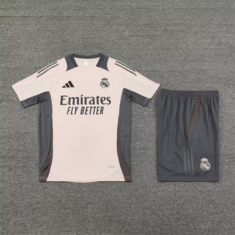 Kit Entrenamiento Real Madrid Rosa Claro 24-25 Kit Entrenamiento Real Madrid Rosa Claro 24-25