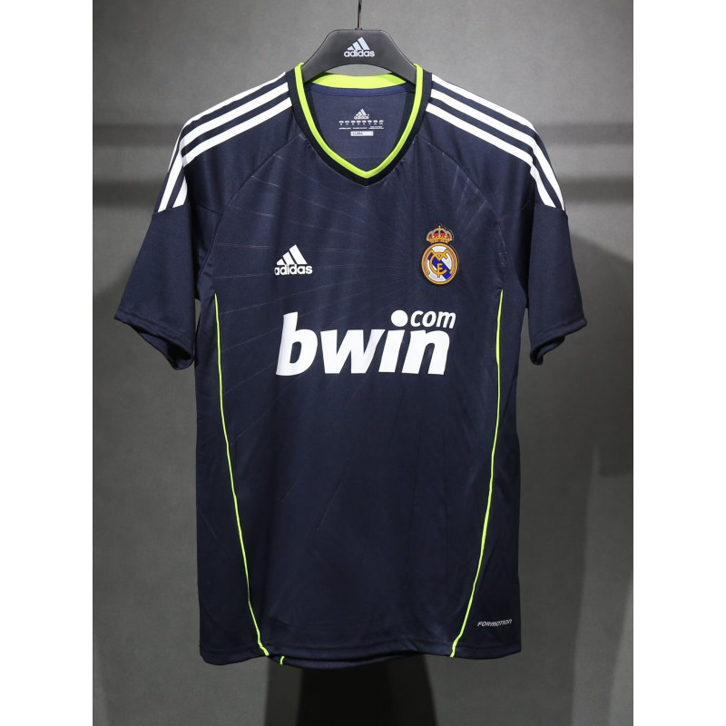 Real Madrid Retro Player Version Visitante 10-11 Real Madrid Retro Player Version Visitante 10-11