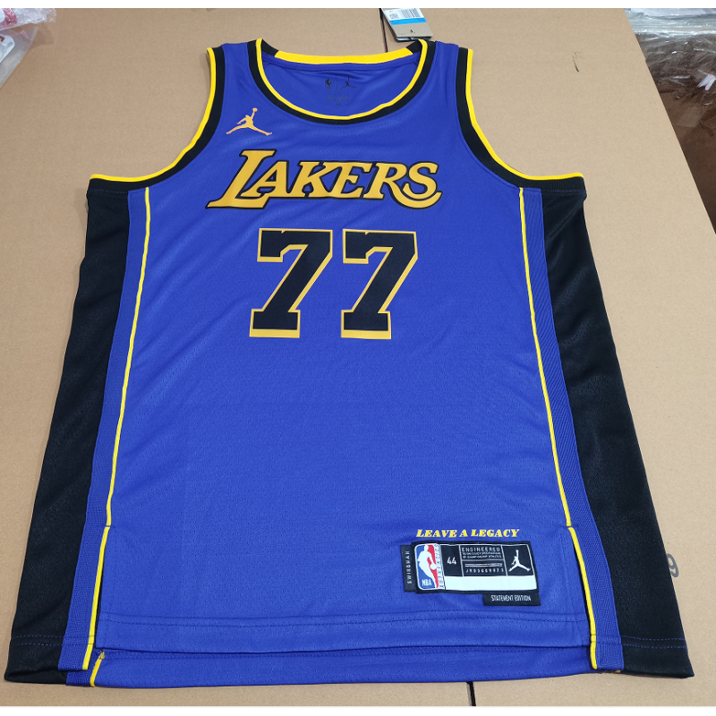 NBA Lakers DONCIC 77 NBA Lakers DONCIC 77