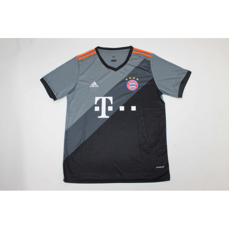 Bayern Munich Retro Visitante 16-17 Bayern Munich Retro Visitante 16-17