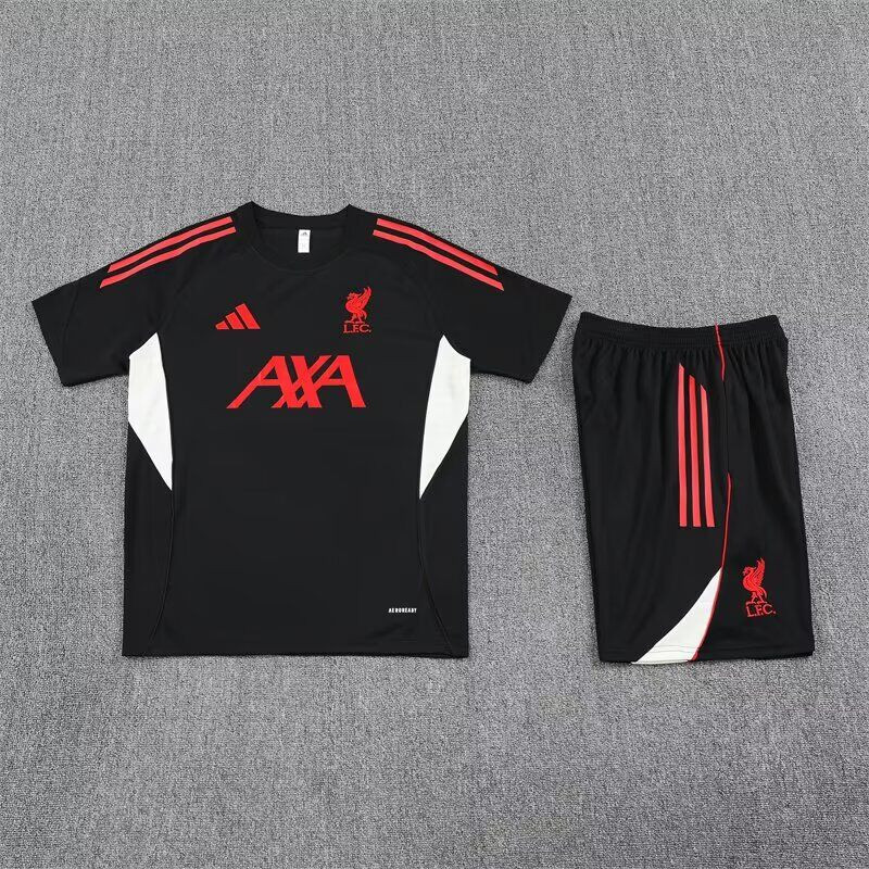 Kit Entrenamiento Liverpool Negro 25-26 Kit Entrenamiento Liverpool Negro 25-26