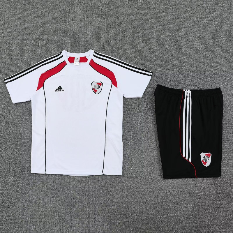 Kit Entrenamiento River Plate Blanco 25-26 Kit Entrenamiento River Plate Blanco 25-26