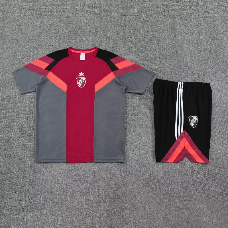 Kit Entrenamiento River Plate Rojo 25-26 Kit Entrenamiento River Plate Rojo 25-26