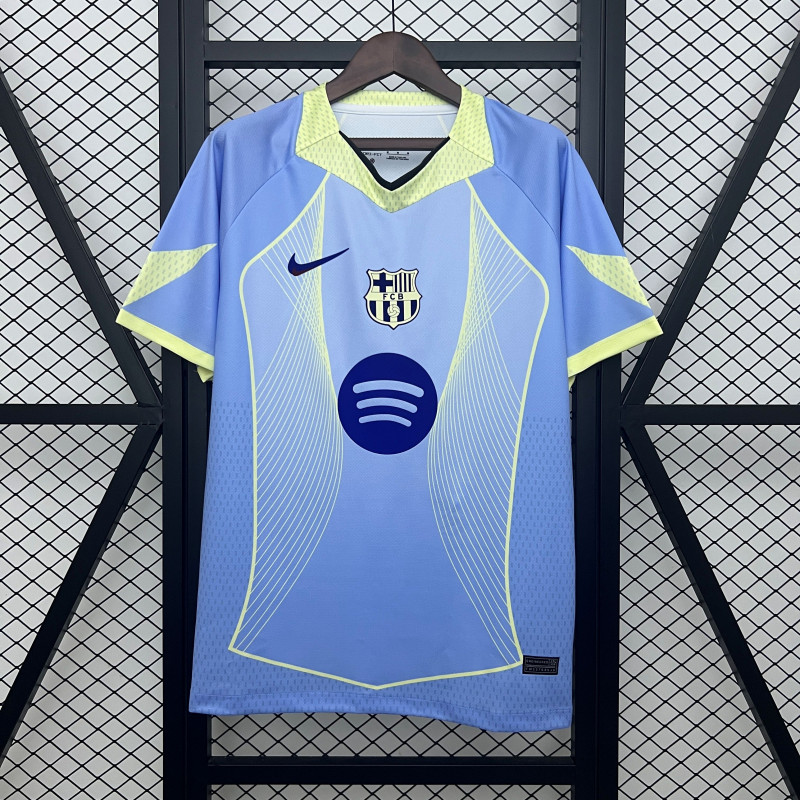 Barcelona Especial Concept 25-26 Barcelona Especial Concept 25-26