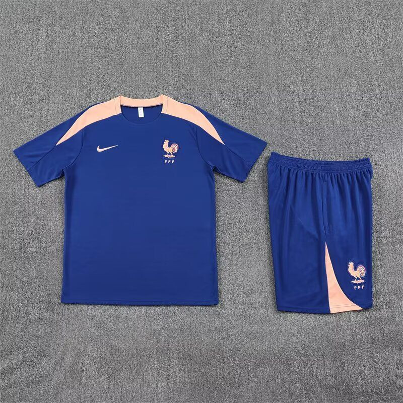 Kit Entrenamiento Francia Azul 25-26 Kit Entrenamiento Francia Azul 25-26