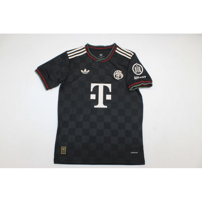 Bayern Munich Tercera 25-26 Bayern Munich Tercera 25-26
