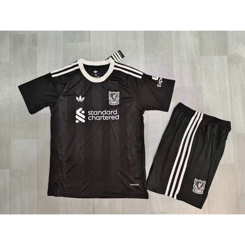 Liverpool KIT NIÑO Portero Negra 25-26 Liverpool KIT NIÑO Portero Negra 25-26