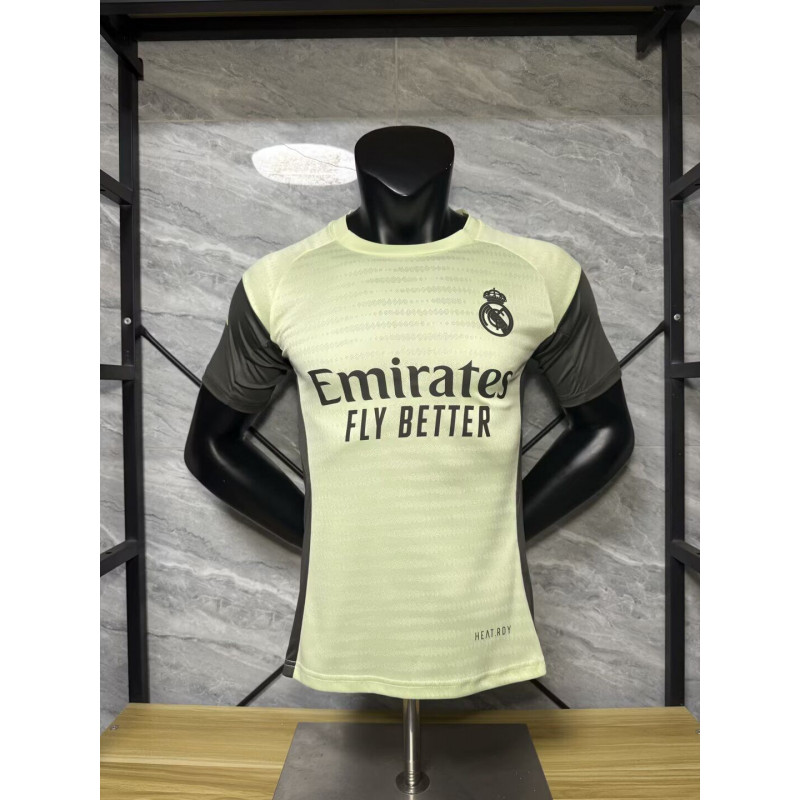 Real Madrid Player Version Entrenamiento Verde 25-26 Real Madrid Player Version Entrenamiento Verde 25-26