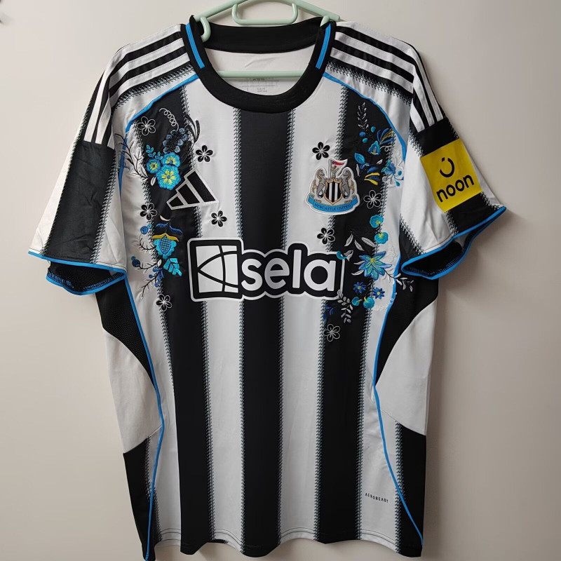 Newcastle Especial Flores 25-26 Newcastle Especial Flores 25-26
