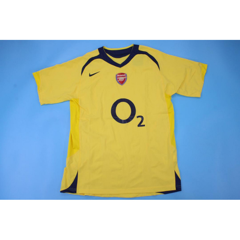 Arsenal Retro Visitante 05-06 Arsenal Retro Visitante 05-06