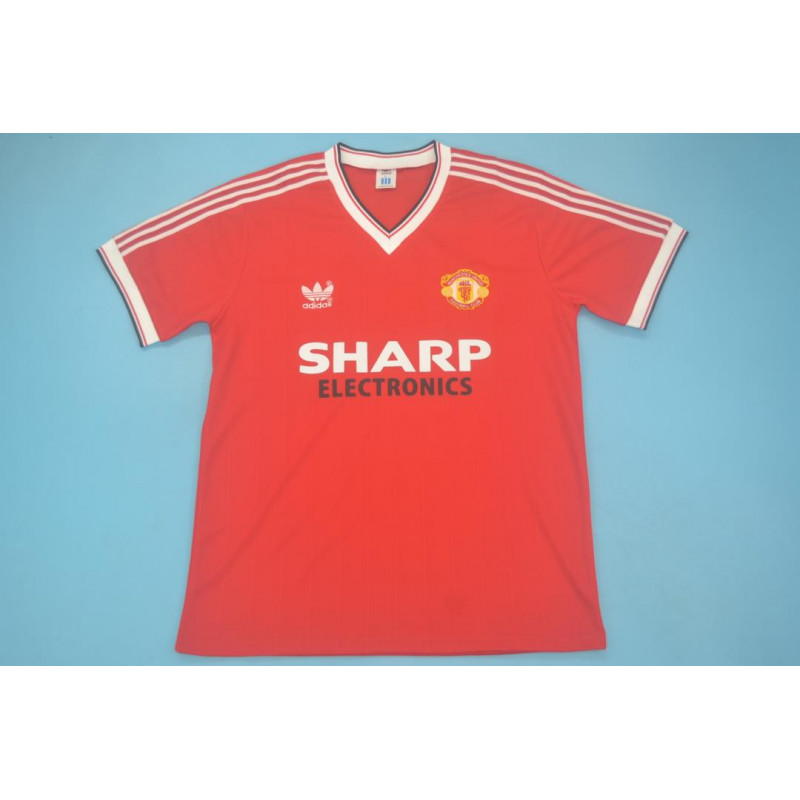 Manchester United Retro Local 82-83 Manchester United Retro Local 82-83